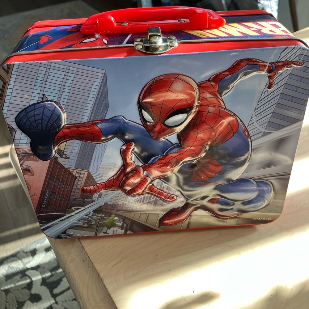Marvel Spiderman Metal Tin Lunchbox